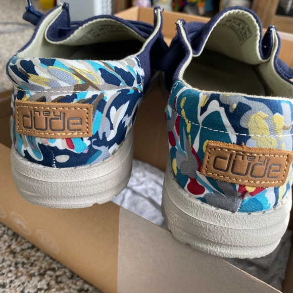 Hey Dudes - Picture 2 of 5